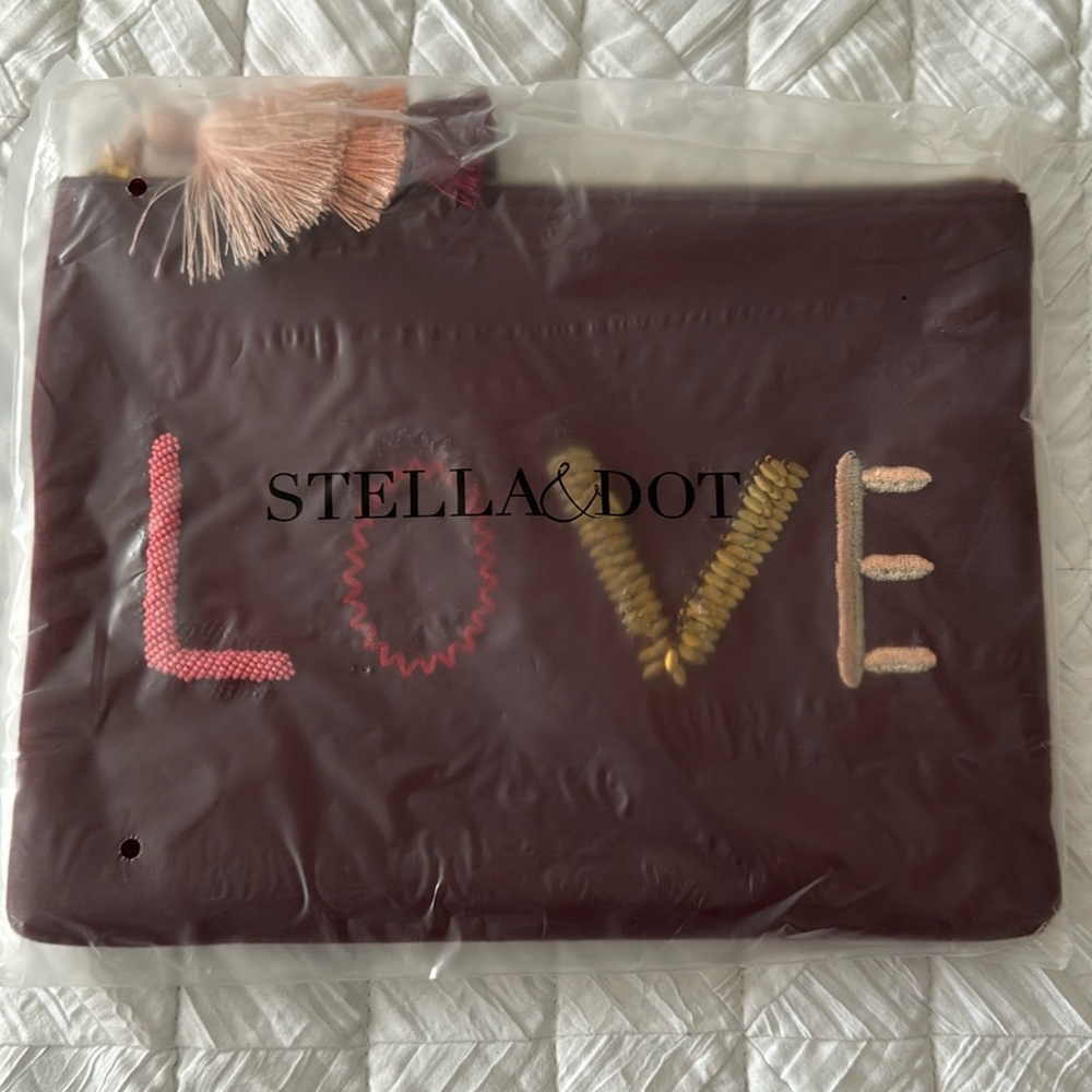 Embroidered Love Pouch - Burgundy